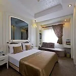 Yasmak Sultan Istanbul