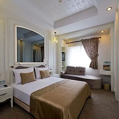 Yasmak Sultan Istanbul
